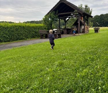 Csode Apartamento | Erdőgyöngye Vendégház CSÖDE