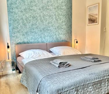 Burgeresch Apartamento | Erholsame City-Erdgeschosswohnung mit Veranda, Grill und Parkplatz D46EG