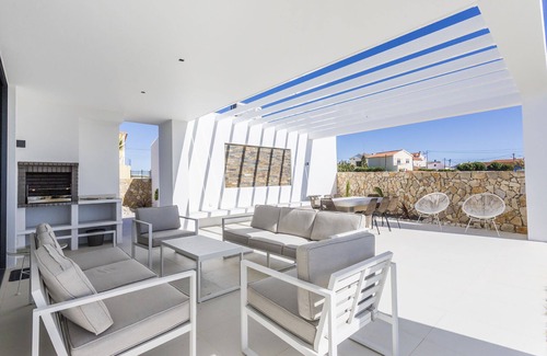 Mafra Villa | ERICEIRAHILLS- VILLA DE LUJO "CASA THERESE" EN ERICEIRA