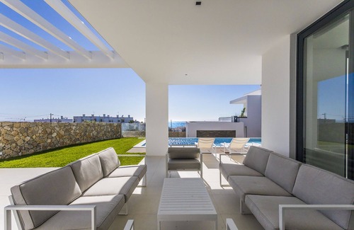 Mafra Villa | ERICEIRAHILLS- VILLA DE LUJO "CASA THERESE" EN ERICEIRA