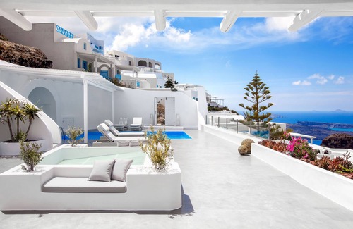 Imerovigli Villa | Villa Erossea con piscina climatizada privada y jacuzzi, Santorini, Grecia