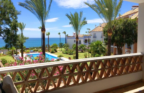 Costa del Sol Occidental Apartamento | espacioso apartamento directamente en la playa con vistas panorámicas