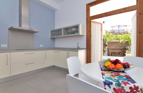 Muro Chalet De Esquí | Es Colomer 265 preciosa casa de pueblo con piscina, aire acondicionado y fibra óptica