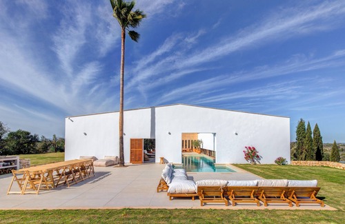 Maria de la Salut Chalet De Esquí | Espectacular villa de diseño a 10 min de Playa de Muro