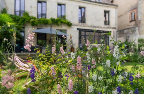 La Rochelle City Centre Casa | Escale Rochelaise, gîte urbain avec SPA bain nordique et sauna tonneau