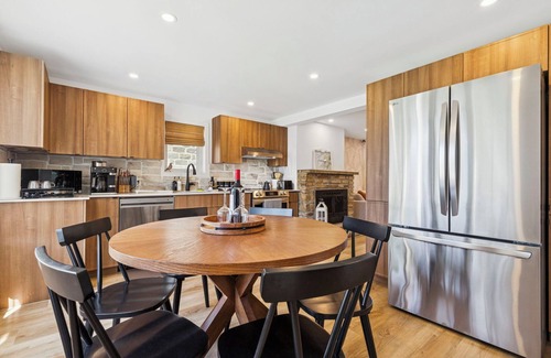 Chambly Casa | Escapade Chambly I Lake & Spa 8BR