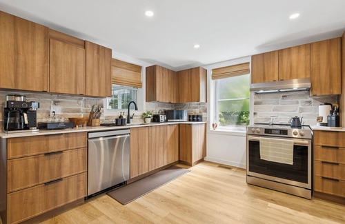 Chambly Casa | Escapade Chambly I Lake & Spa 8BR