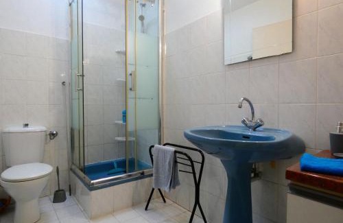 Saint-Hilaire-sur-Yerre Casa | Escapade Paisible: Gîte pour 8 à Saint-Hilaire-sur-Yerre, Jardin Clos, Proche Chateaudun et Chartres - FR-1-581-131