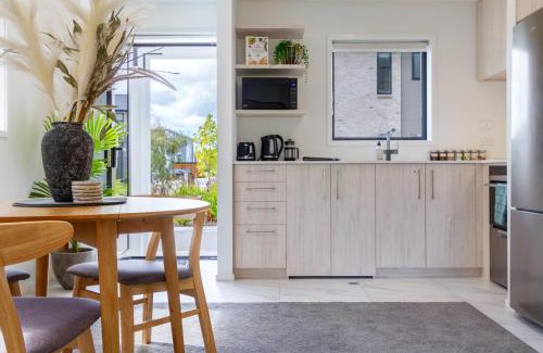 Upper Riccarton Apartamento | Escape at the park: 1 bed 1 bath w/carpark