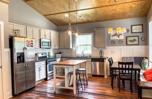 Minnesott Beach Cabaña | Escape from the daily grind to the Black Duck!