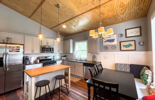 Minnesott Beach Cabaña | Escape from the daily grind to the Black Duck!
