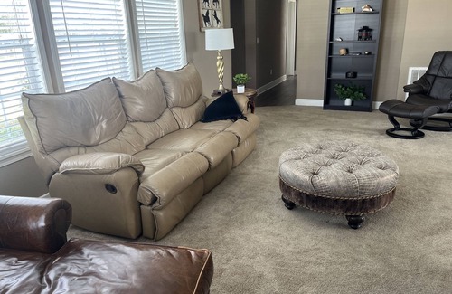 Tropic Otro | Escape in Melbourne, FL horse farm house conveniently located