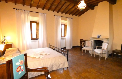 Amelia Casa | ESCAPE TO UMBRIA, Sangiovanni Convent
