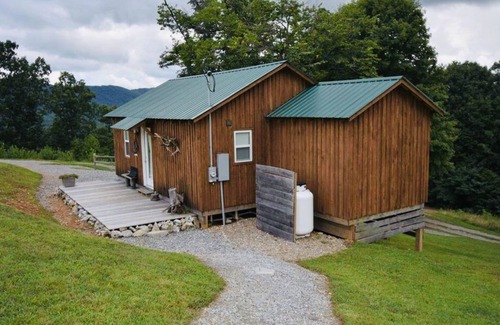 Thorn Hill Cabina | Escape life’s busyness at Bear in Mind cabin