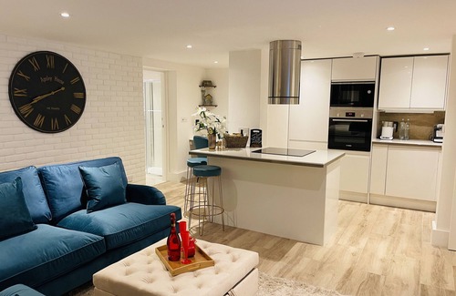 Snaresbrook Apartamento | Escape London in London - 2 bed luxury apartment in lovely Wanstead