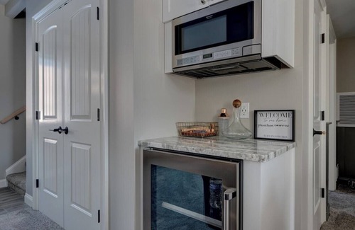 Lincoln Casa | Escape Route Retreat · Town Center Retreat* Hot Tub, Game Room, Fire Pit