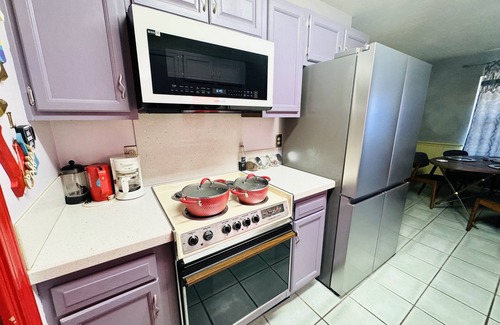Tougaloo Casa | Escape to a Blissful Townhouse of Vibrant Colors