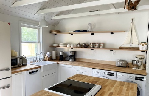 Hyannis Casa | Escape To Cape - Fully Renovated 2 Bedroom House, Close To Main Street And Beach