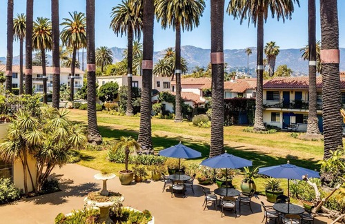West Beach Casa | Escape to Coastal Comfort: Boutique Stay w/ Beachfront Vibe, Pools, Bike Rental
