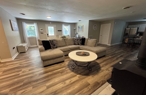 Simmonsville Apartamento | Escape to Comfort in Newport