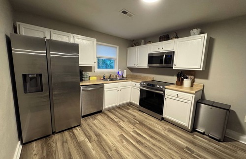Simmonsville Apartamento | Escape to Comfort in Newport