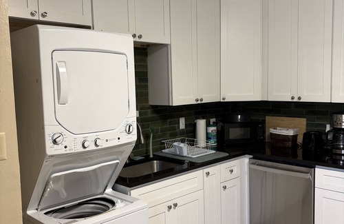 McKinney Casa | Escape to Moss Meadows: Your Serene Trip Awaits - Pet Friendly -