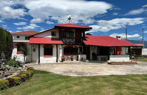Yaruqui Casa | Escape to Nature: Exclusive Country House Near Quito Airport