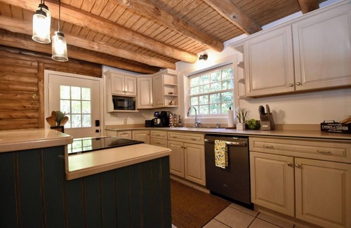 St. Michaels Cabina | Escape to Nature at Wales Family Cabin
