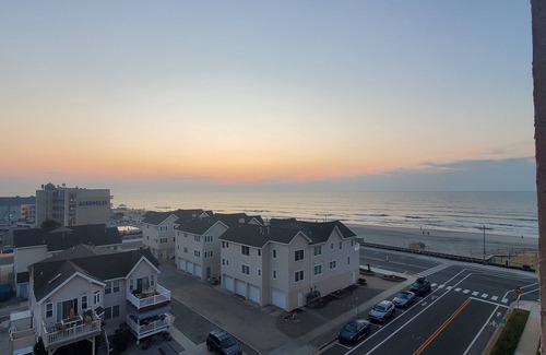 North Wildwood Condominio | Escape to North Wildwood for perfect a getaway *ocean views *heated pool*wifi