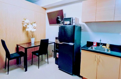 Bago Bantay Condominio | Panoramic View For Two - Shopping Dining & Entertainment Destination To Remember