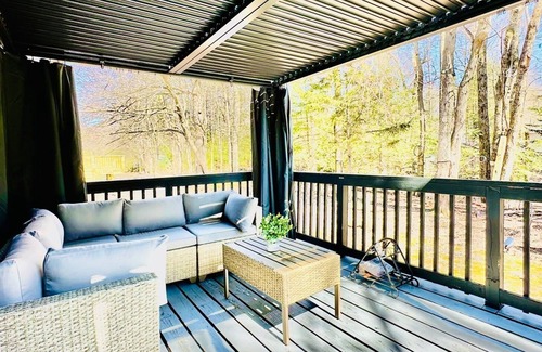 Pocono Summit Casa | Escape to our Pocono Summit retreat near lakes, ski slopes, and hiking trails
