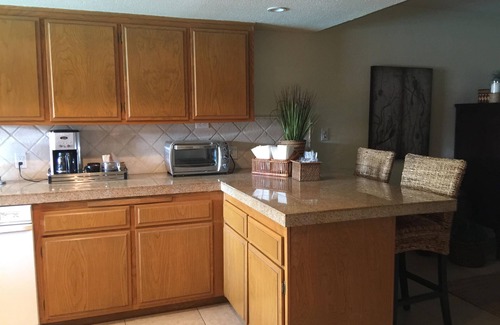 Palm Desert Villa | Escape to Paradise w/Private Pool and Hot Tub w/2 bed - 2 bath
