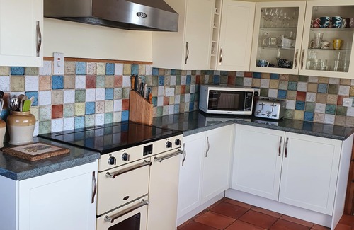 Llawhaden Casa | Escape to Pembrokeshire! Charming, spacious cottage - well located for exploring
