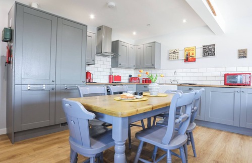 Bryngwran Cabaña | ESCAPE TO THE CHAPEL ANGLESEY, family friendly in Bryngwran