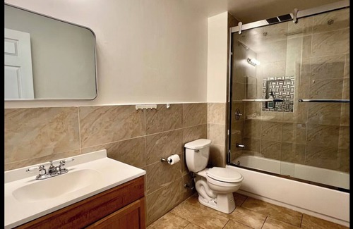 Center City Apartamento | Escape to the City in this wonderful 2bd Apt steps from Convention Center!