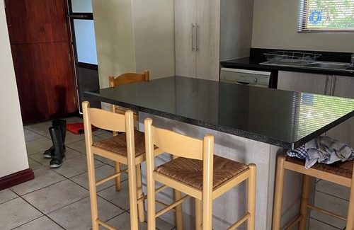 Nelson Mandela Bay Cabaña | Escape to the country side.nBeautiful 3-bedroom cottage with scenic views