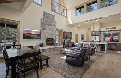 Truckee Casa | Escape to this private 21-acre lodge with luxury, stunning views, and more!