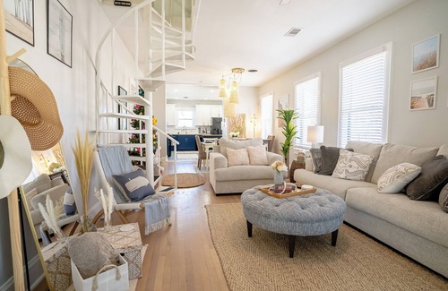 Galveston Casa | Escape to your very own personal oasis at The Oasis at R.