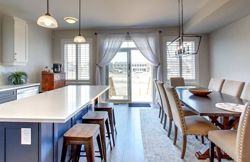 The Blue Mountains Casa | Escape with Views of Blue Mountain