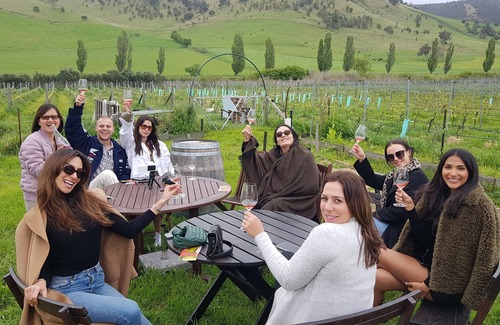 Tea Tree Cabaña | Ese vineyard cottage, family friendly 30mins from Hobart CBD