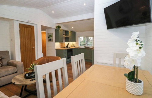 Troutbeck Bridge Cabaña | ESK PIKE, family friendly, with hot tub in Windermere