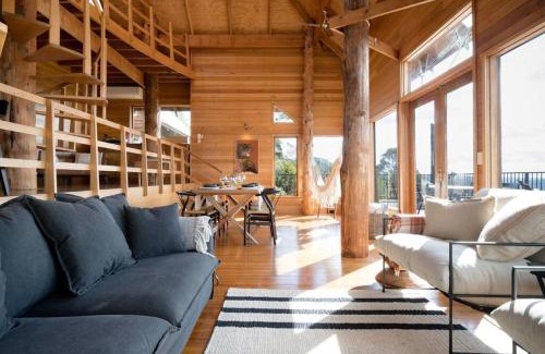 Blackstone Heights Casa | Esk Treehouse Cabin Unique Home with River Views