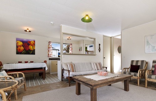 Omaha Cabaña | Esme Escape - Omaha Holiday Home