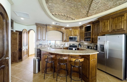 Sandy Beach Condominio | Esmeralda Beach Resort 2 Bedrooms Condo B 402