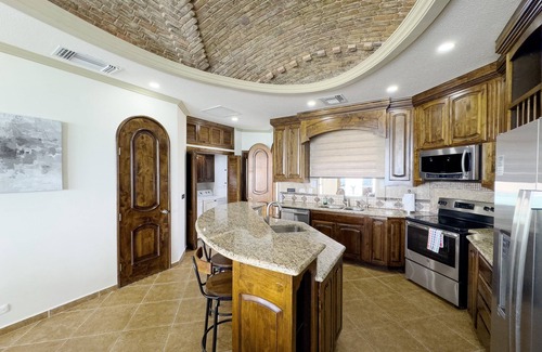 Sandy Beach Condominio | Esmeralda Beach Resort 2 Bedrooms Condo B 402