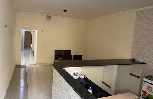 Juazeiro do Norte Casa | Espaço Amplo de 2 quartos com 2 camas de casal e 1 de solteiro