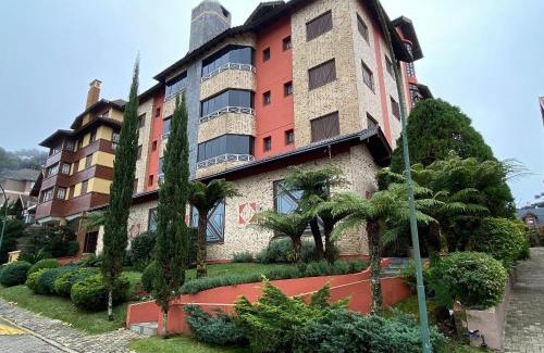 Quinta da Serra Apartamento | Espaçoso duplex 4 dorm para 10 pessoas no centro