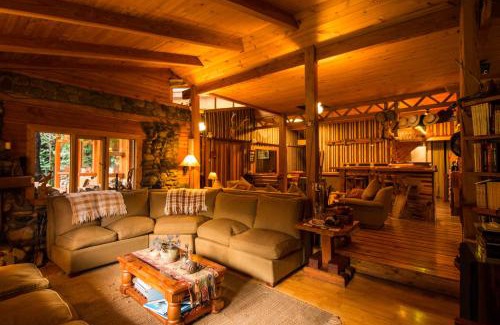 Puerto Raul Marin Balmaceda Hotel | Espacio y Tiempo Hotel de Montaña