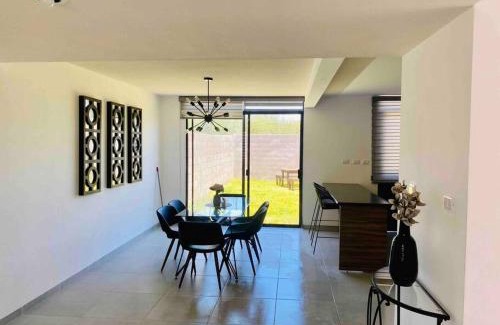 San Luis Potosi Apartamento | Espaciosa casa cerca de zona industrial