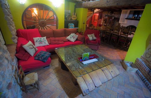 Munoveros Casa | Espaciosa casa rural Pet Friendly muy cerca de Madrid